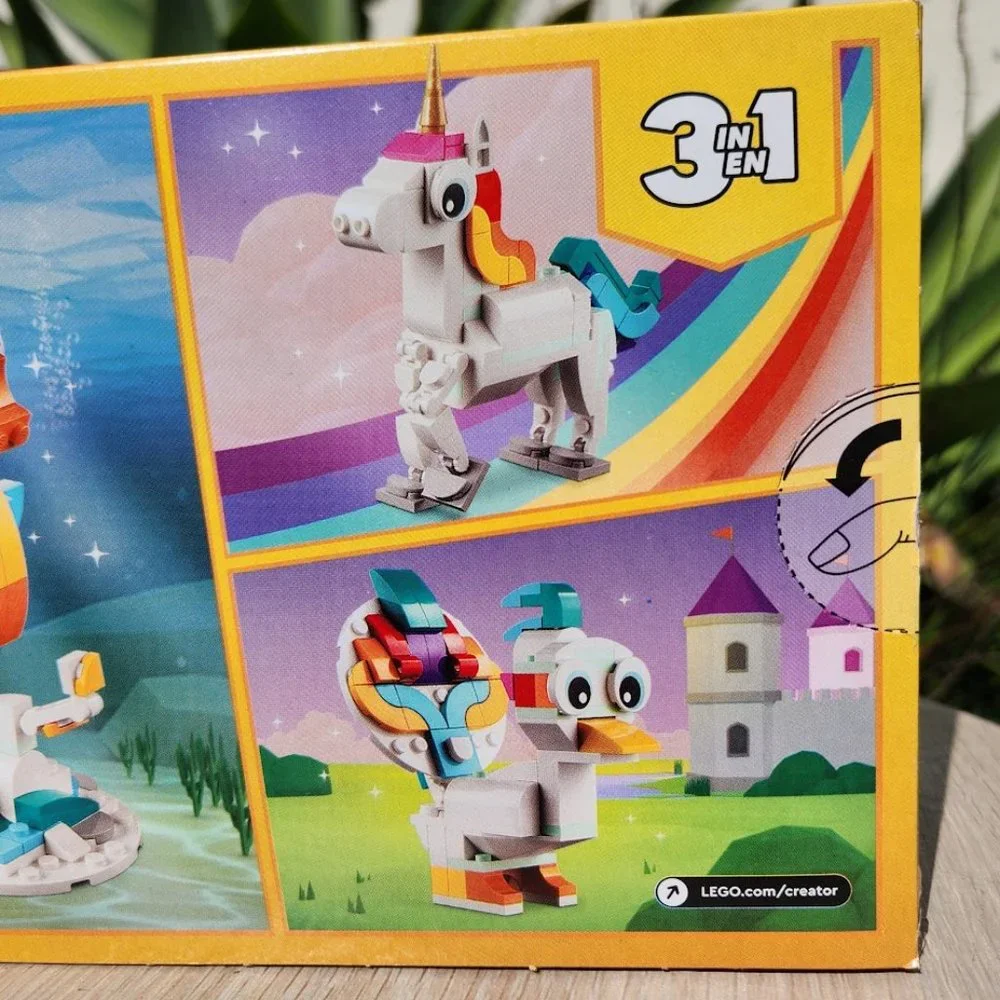NEW LEGO Creator 3 n1 Magical Unicorn Seahorse Peacock Rainbow 31140 Easter Gift - Picture 5 of 16
